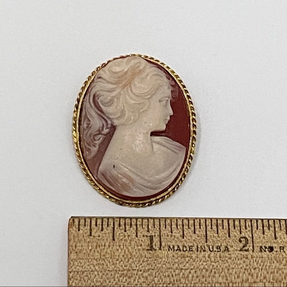 Vintage Unsigned Victorian Lady Cameo Brooch - Picture 8 of 12